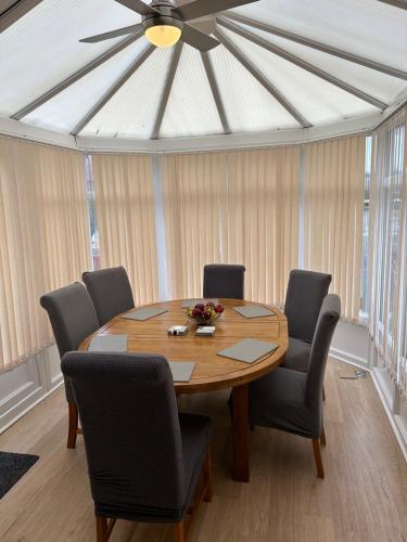 Billede fra billedgalleriet på Fresh, fully equipped modern house can sleep 5 i Kiveton Park