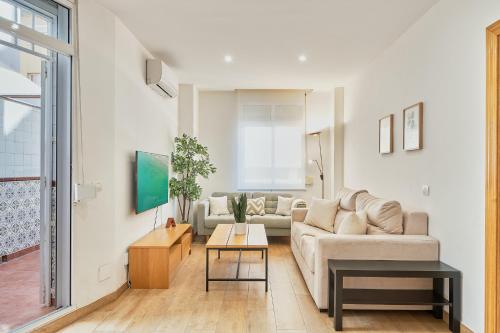 Salt & Sweet, city center and beach