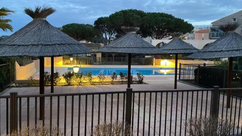 Studio Mezzanine Piscine presqu'île de Giens
