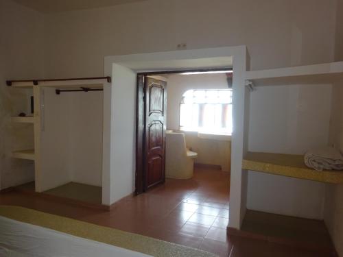Gallery image of HOTEL DU BAR DE LA MER CAP SKIRRiNG in Kabrousse