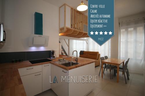Köök või kööginurk majutusasutuses La Menuiserie