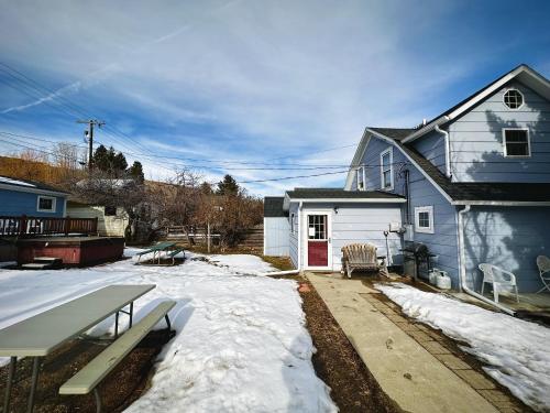 Red Lodge Town Cottage – Photos 2