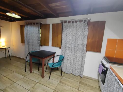 Η κουζίνα ή μικρή κουζίνα στο Brisas del Caribe,Apartamento