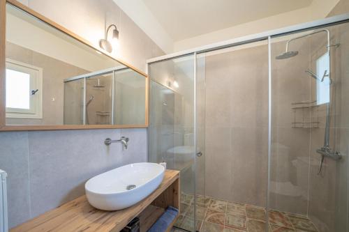 Un baño de Leonie by Vintage Travel