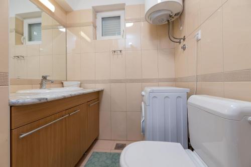 Apartments with parking space Baska, Krk - 22407