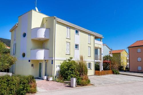 Apartments with parking space Baska, Krk - 22411