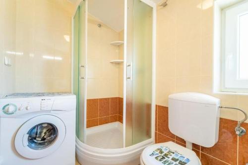 Apartments with parking space Baska, Krk - 22411