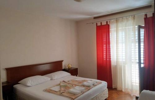 Apartments with parking space Banjol, Rab - 22422