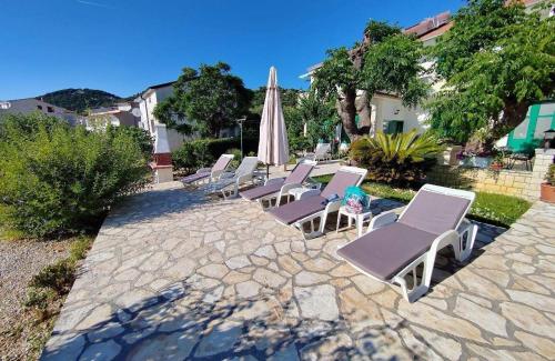 Apartments by the sea Barbat, Rab - 22424