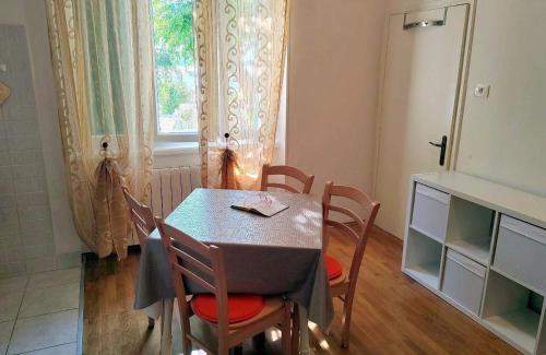 Apartments by the sea Barbat, Rab - 22424