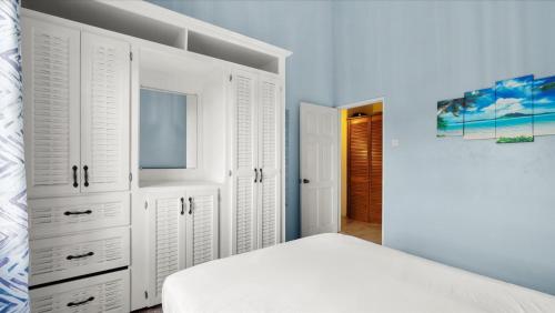 Un ou plusieurs lits dans un hébergement de l'établissement Your roomy comfortable place K4