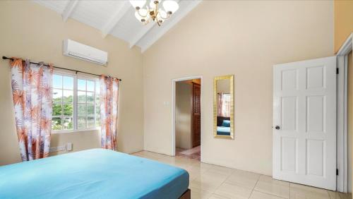 Un ou plusieurs lits dans un hébergement de l'établissement Your roomy comfortable place K4