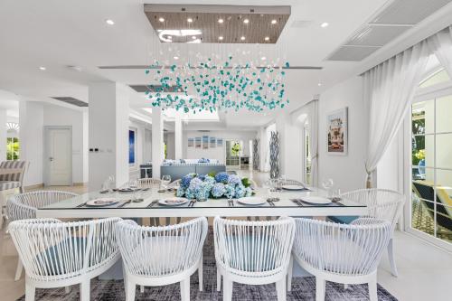 Φωτογραφία από το άλμπουμ του Carpe Diem Beach Villa σε Natai Beach