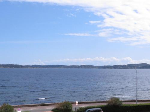 Appartement 2 pièces climatisé, parking privé, centre Sainte-Maxime, animaux acceptés - FR-1-780-26