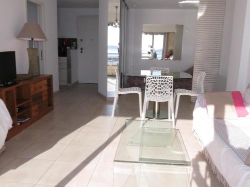 Appartement 2 pièces climatisé face mer avec parking à Sainte-Maxime