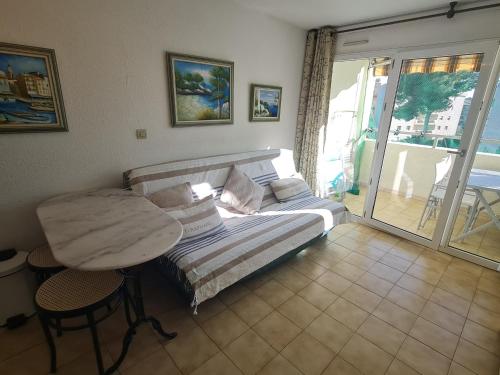 Appartement 2 pièces avec balcon, piscine et parking privatif à Sainte-Maxime
