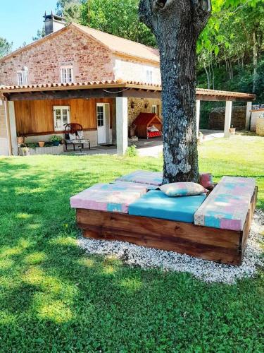 Vrt ispred objekta 4 bedrooms chalet with private pool terrace and wifi at A Estrada