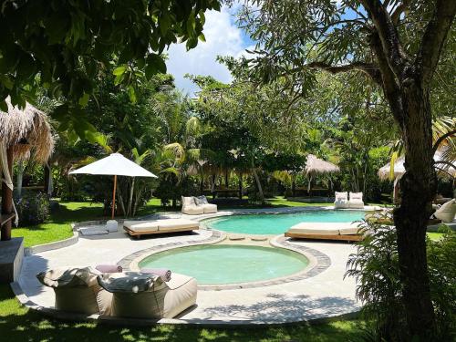 Bassein majutusasutuses Village Bali või selle lähedal