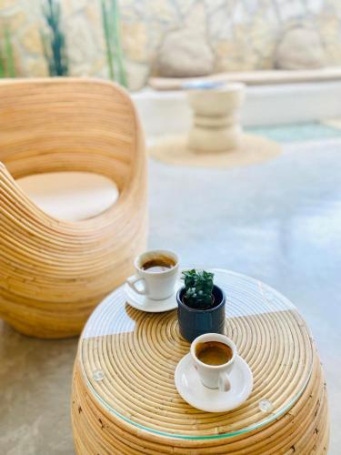 Kohvi ja tee valmistamise võimalus majutusasutuses Geo & Art Boutique Hotel Himara