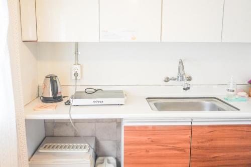 Una cocina o zona de cocina en Empathy Guesthouse