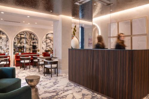 Hotel des Carmes by Malone Image