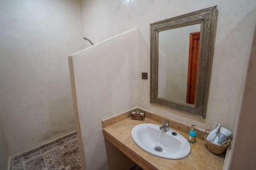 Koupelna v ubytování Zagora Oasis Lodge