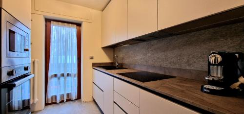 Cucina o angolo cottura di Mont Blanc Exclusive #Bluchalet
