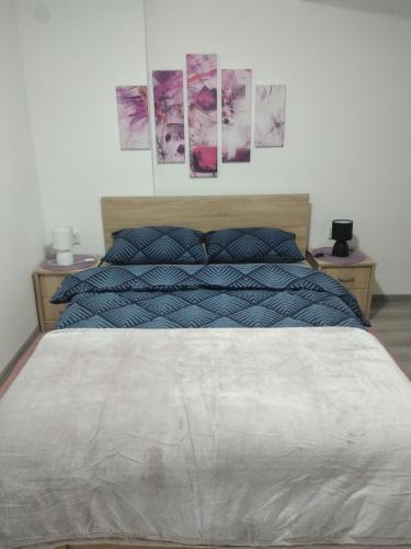 Ένα ή περισσότερα κρεβάτια σε δωμάτιο στο Apartman NIKA