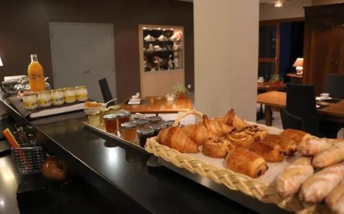 Jídlo v hotelu nebo okolí