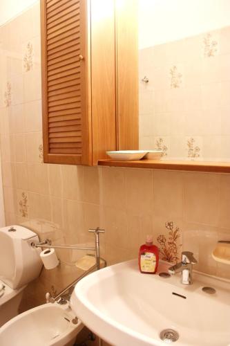 A bathroom at Primario