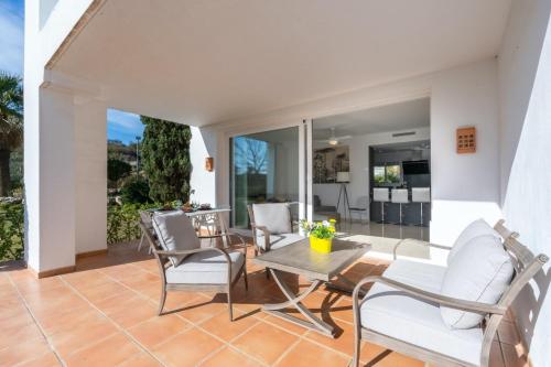 AL-104 Estepona - Apartment - Alcazaba Lagoon 2 Bedroom