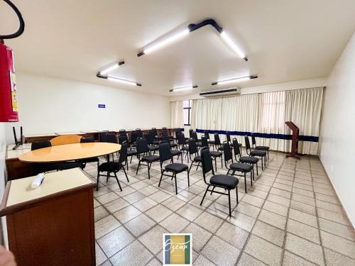 Οι επιχειρηματικές εγκαταστάσεις ή/και οι αίθουσες συνεδριάσεων στο HOTEL OSCAR GOLD