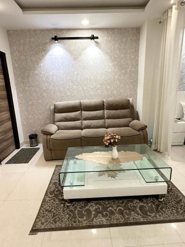 Un lugar para sentarse en Hotel The Heera Divine