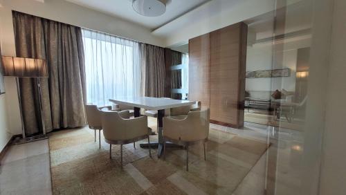 Posezení v ubytování Radisson Blu Hotel, Greater Noida