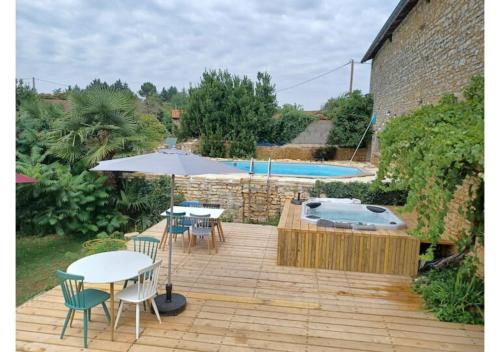 Nid Charentais Angouleme pool jacuzzi