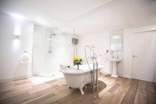 Koupelna v ubytování City SuperHost: Luxury Deansgate Townhouse