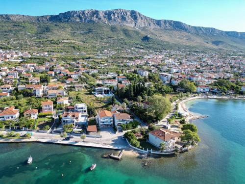 Luxury Villa Lux with Heated Pool