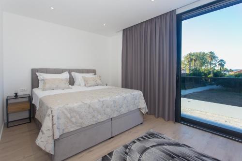 Luxury Villa Lux with Heated Pool