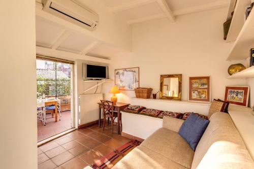 Amazing penthouse with terrace near Navona Square