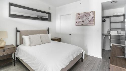 Posteľ alebo postele v izbe v ubytovaní Landing Modern Apartment with Amazing Amenities (ID1399X915)