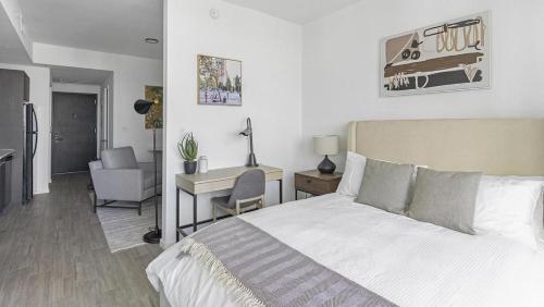 Posteľ alebo postele v izbe v ubytovaní Landing Modern Apartment with Amazing Amenities (ID1398X785)