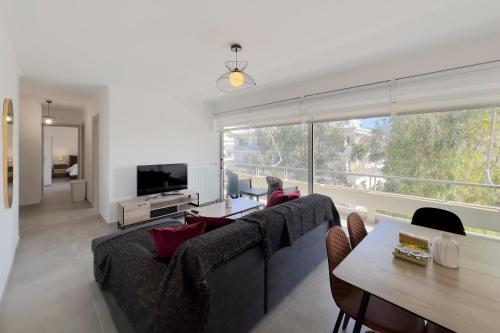 Kanari Sea View 55sqm apt in Alimos
