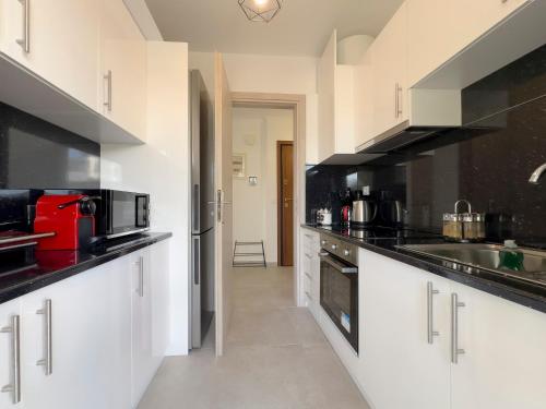 Kanari Sea View 55sqm apt in Alimos