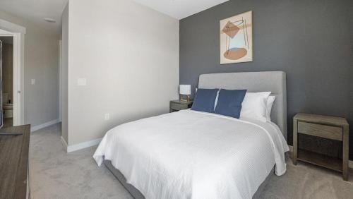 Postelja oz. postelje v sobi nastanitve Landing Modern Apartment with Amazing Amenities (ID1348X886)