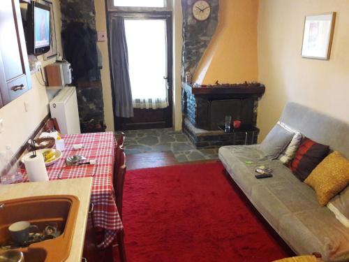 Φωτογραφία από το άλμπουμ του Cozy Mountain Villa in P. Agios Athanasios στον Παλαιό Άγιο Αθανάσιο