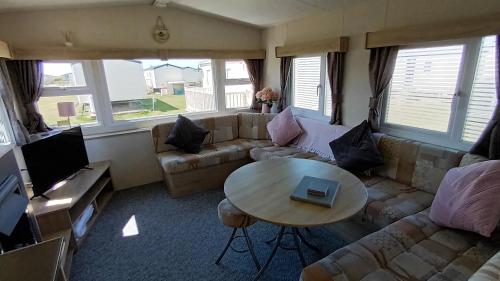 Khu vực ghế ngồi tại Serena, West Sands, Selsey