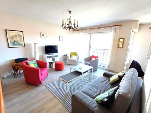 RAVEL - Spacieux logement en duplex, proche centre