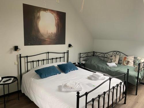 Cama o camas de una habitación en SensUP à 5min de Pairi Daiza