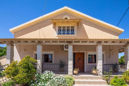 Το κτήριο όπου στεγάζεται  η βίλα