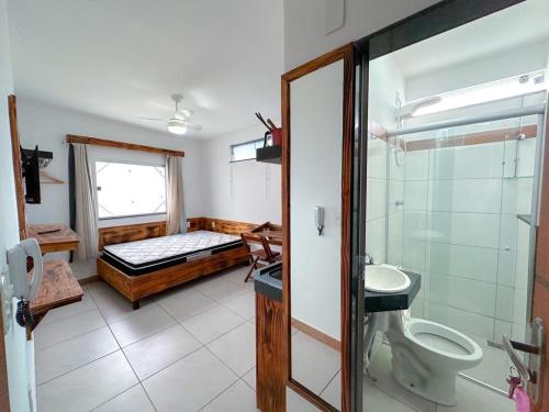 Koupelna v ubytování Suíte aconchegante no Centro de Caratinga - kitnet